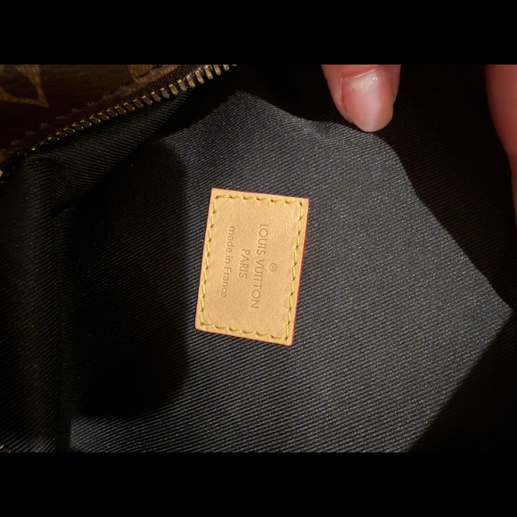 Pre-owned LV Bumbag - Excellent Condition - Picture 8 of 9